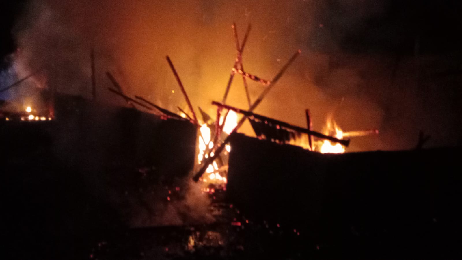 Pondok Pesantren Darul Mukhlasin Asholihin di Lawe Kongker Ludes Terbakar, 36 Santri Terdampak
